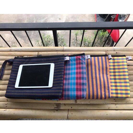 Notebook / iPad Pouch (Na Muen Sri) - Image 2
