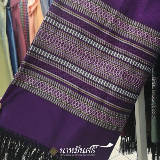 ผ้าซิ่น สีม่วง ตรา นาหมื่นศรี