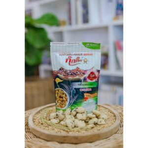 จมูกข้าวกล้องหอมมะลิอบกรอบ รส ใบเตยงาดำ ขนาด 50 กรัม ตรา กุ๊กกิ๊ก