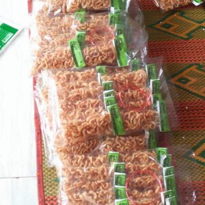 แคบหมู หมูกระจก ห่อเล็ก (12 ห่อ) ตรา อิ่มสุข