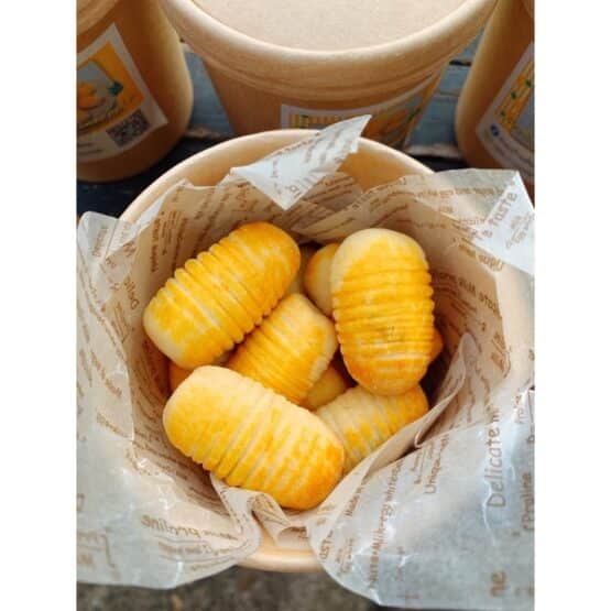 Pineapple Tart (clear black lid) size 350 g. (Khanom Baan Aom) - Image 2