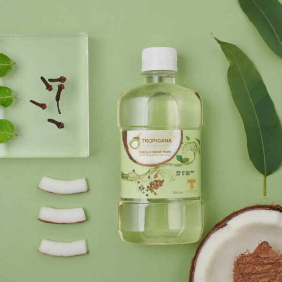 น้ำมันมะพร้าวบริสุทธิ์สกัดเย็นออร์แกนิก สำหรับกลั้วปาก กลิ่น ESSENTIAL OIL ขนาด 250 มล. ตรา Tropicana (ทรอปิคานา) - Image 3